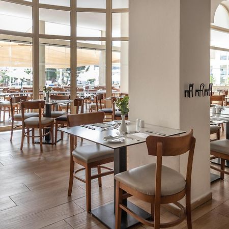 Louis Paphos Breeze Hotel Klorakas Bagian luar foto