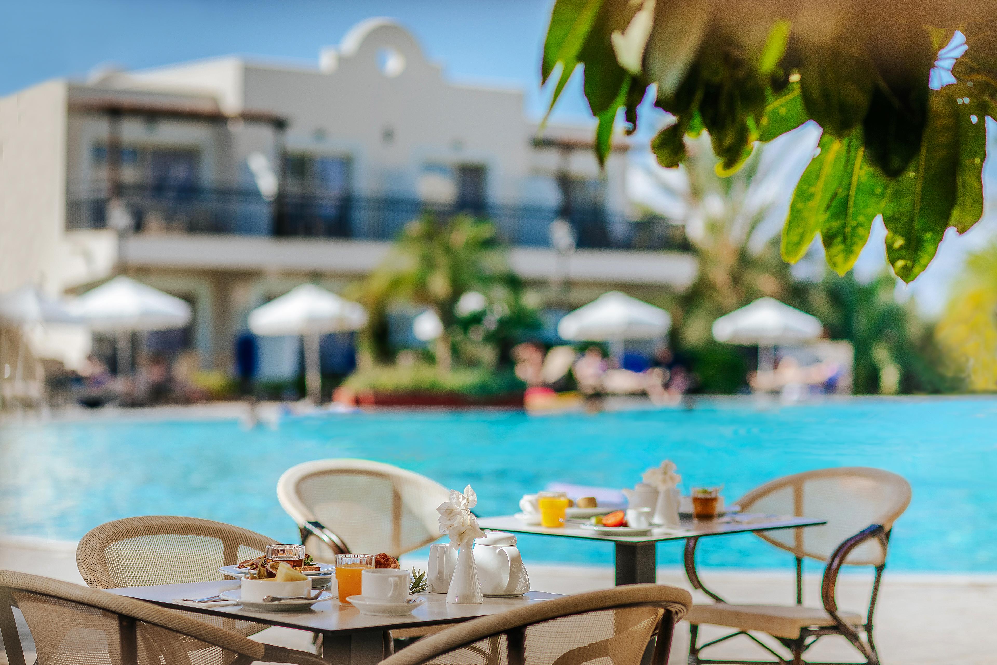 Louis Paphos Breeze Hotel Klorakas Bagian luar foto