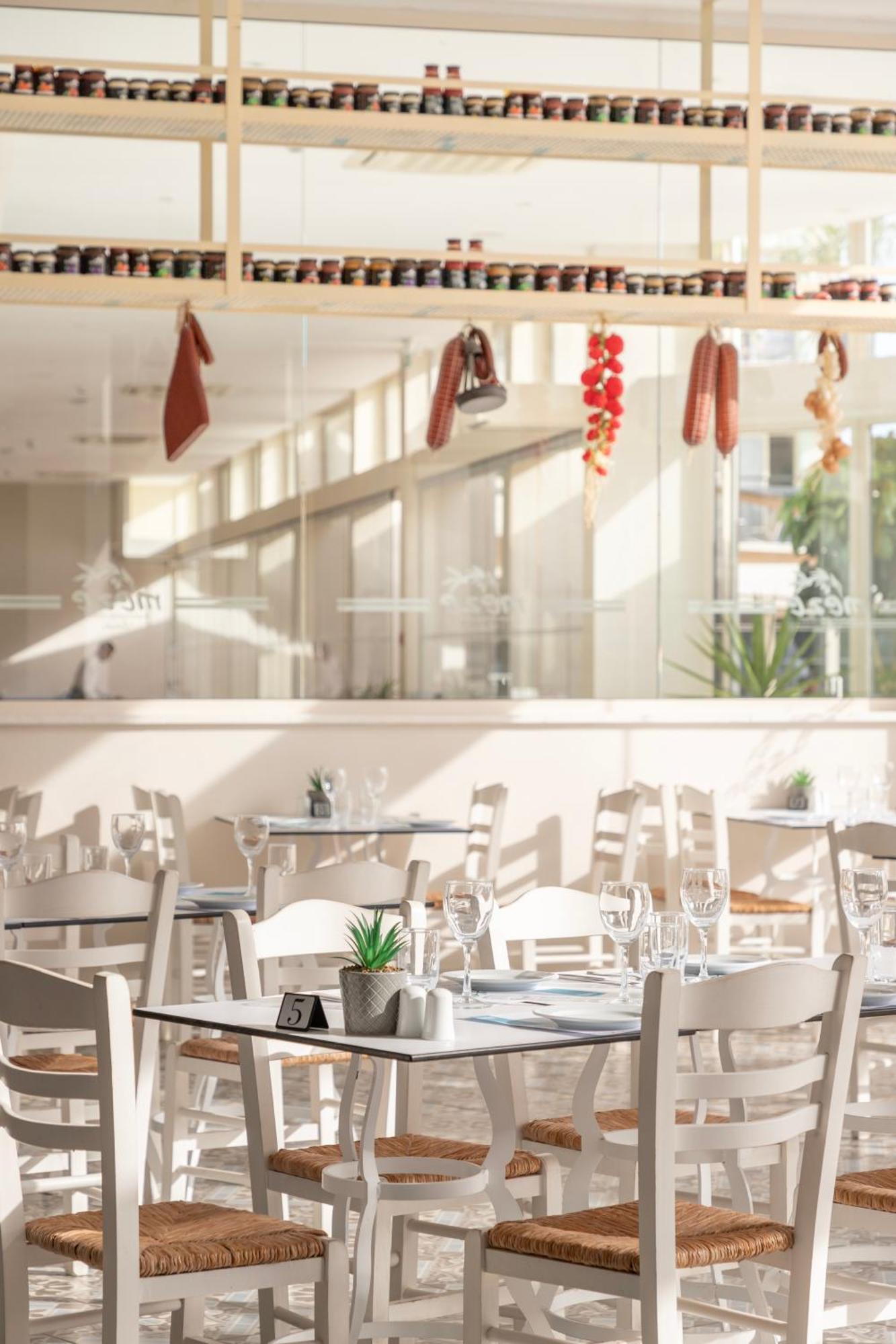 Louis Paphos Breeze Hotel Klorakas Bagian luar foto