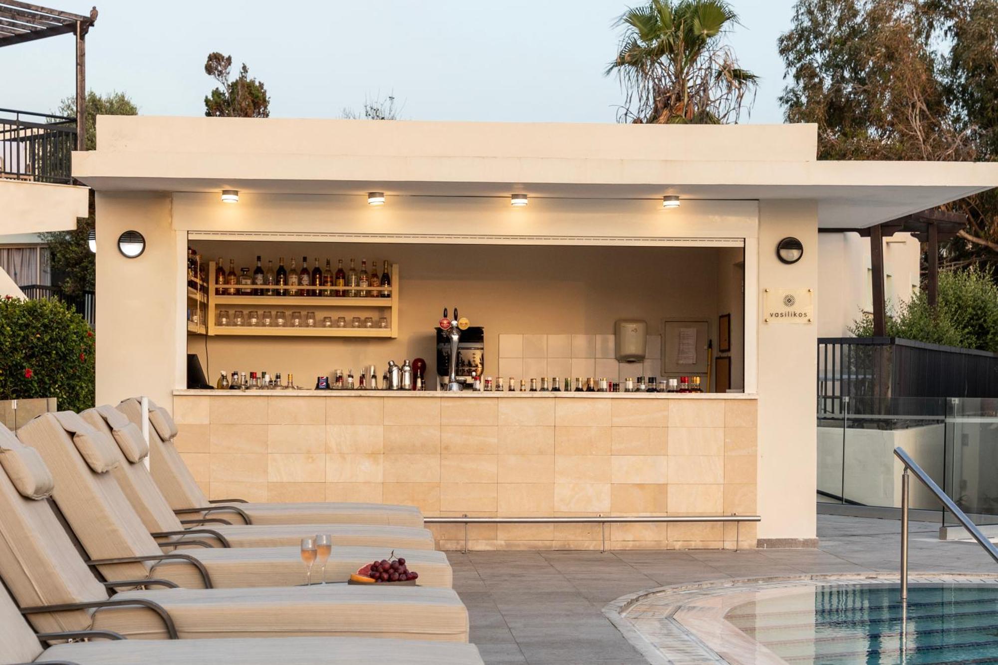 Louis Paphos Breeze Hotel Klorakas Bagian luar foto