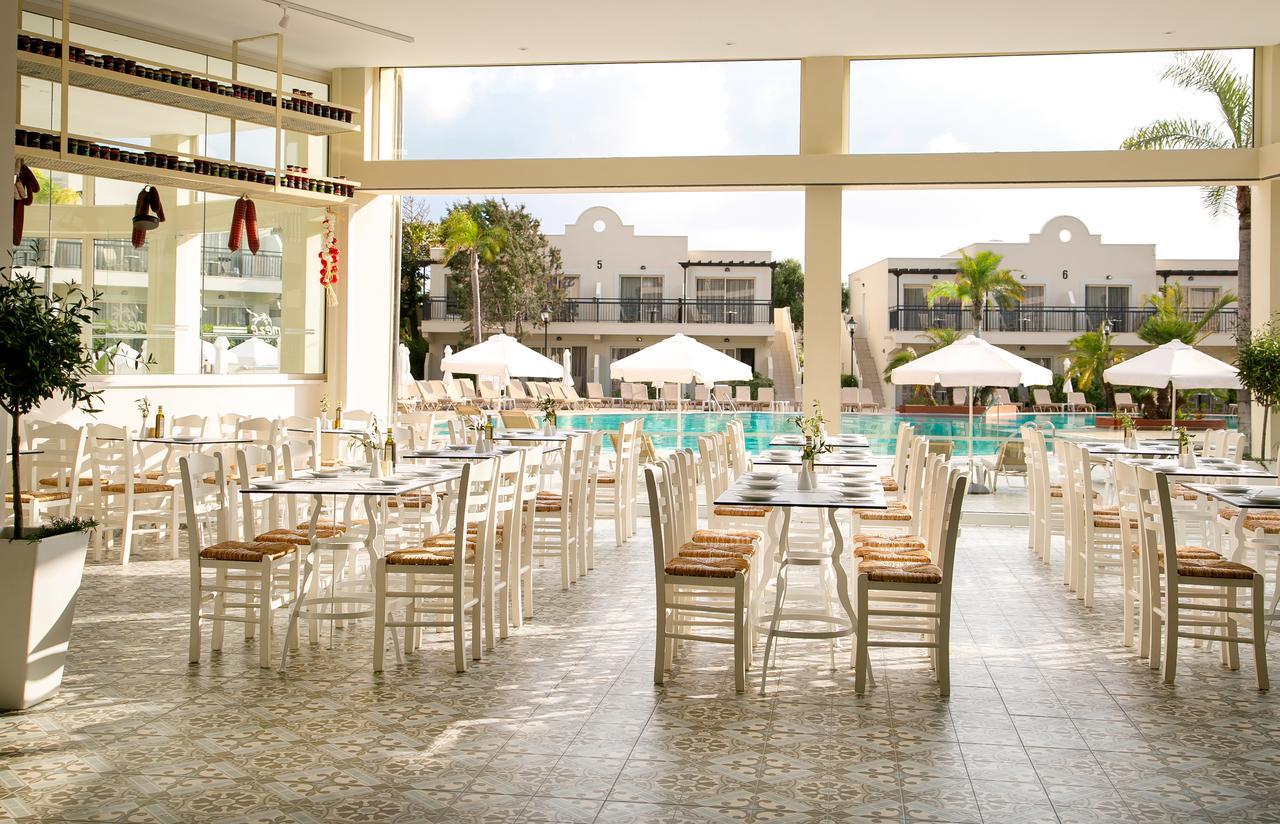 Louis Paphos Breeze Hotel Klorakas Bagian luar foto