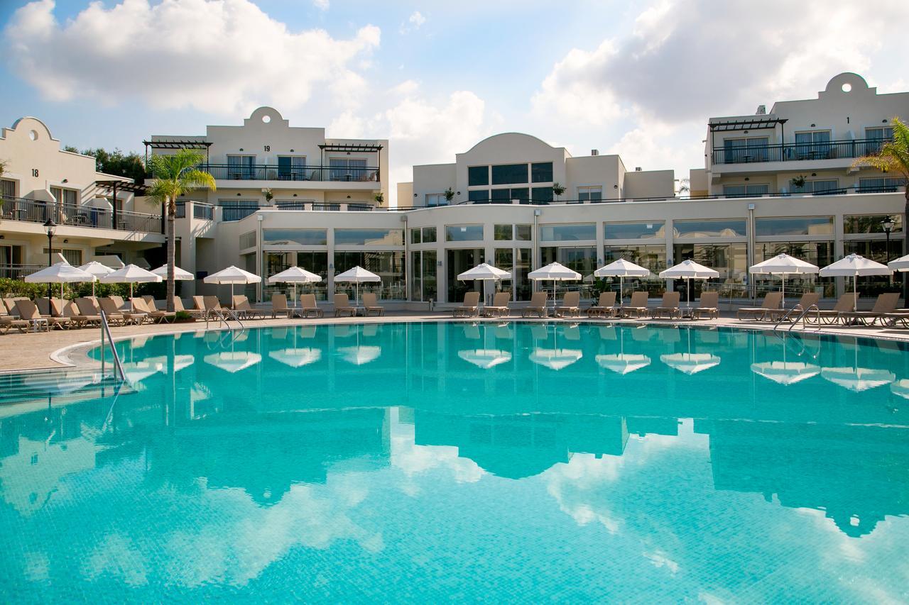 Louis Paphos Breeze Hotel Klorakas Bagian luar foto