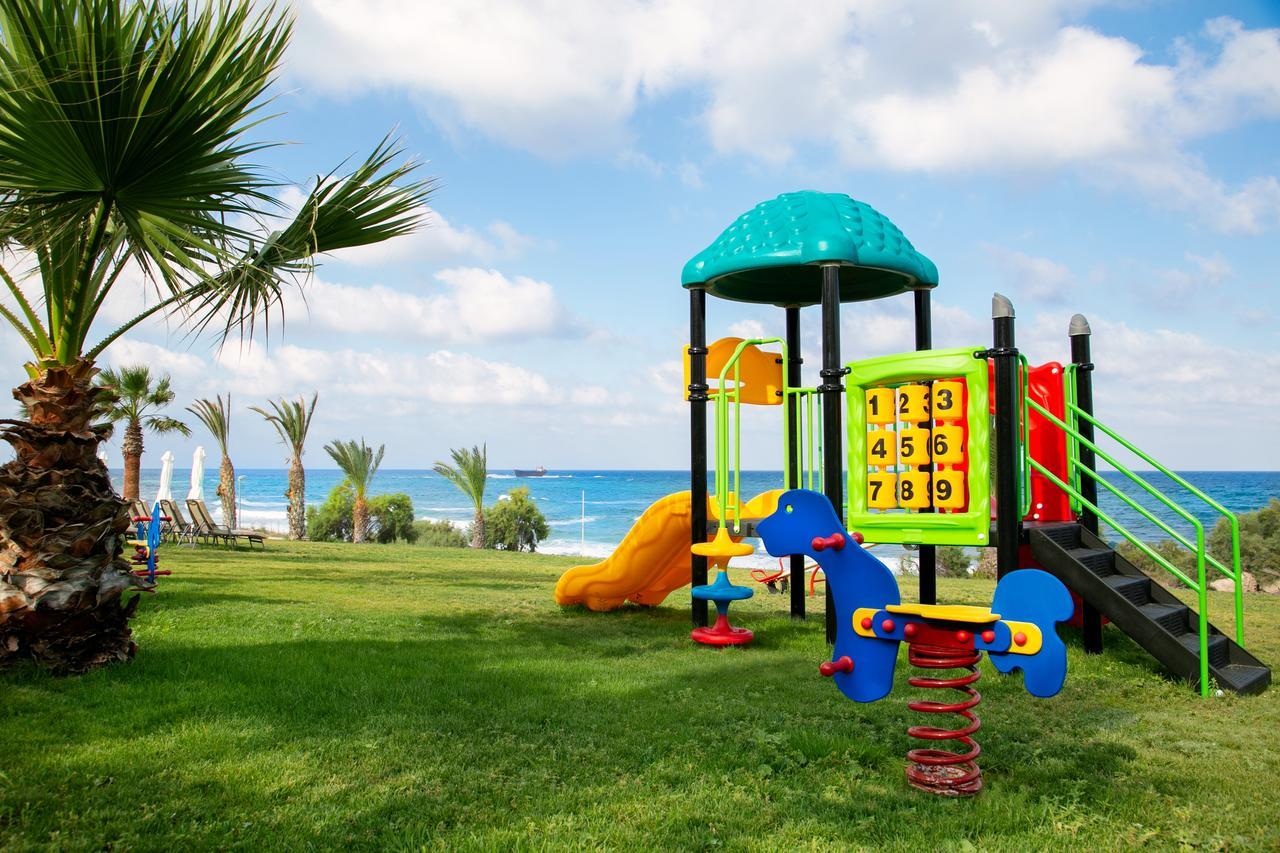 Louis Paphos Breeze Hotel Klorakas Bagian luar foto